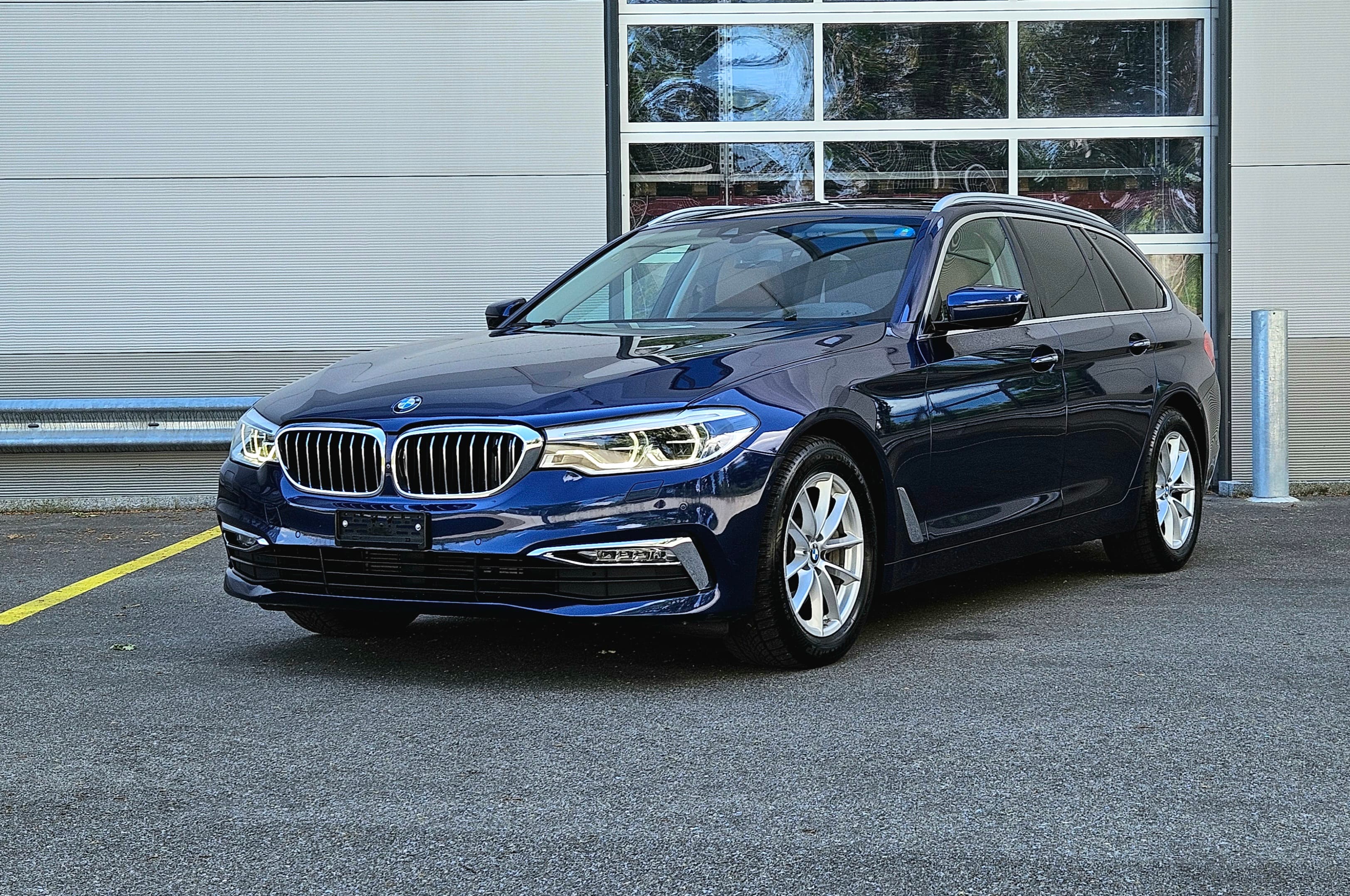 BMW 530d xDrive - View 2
