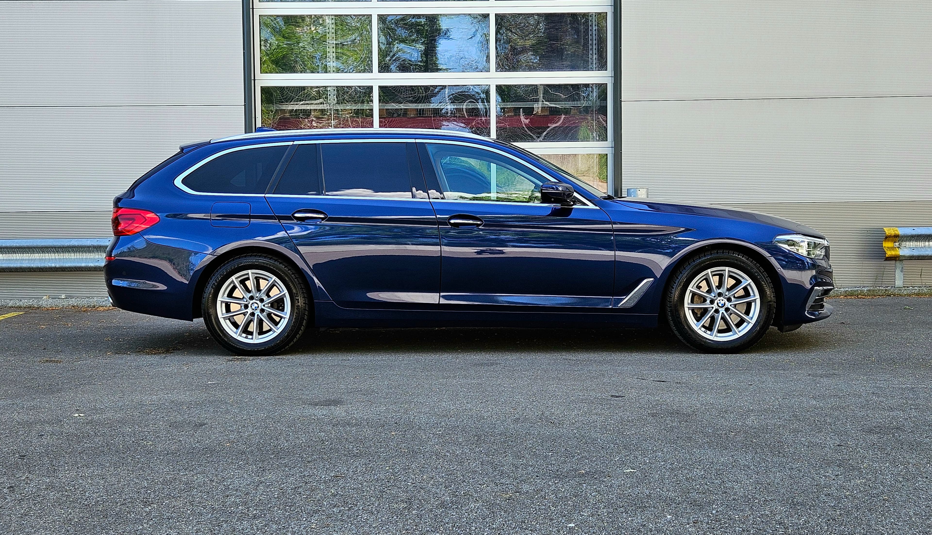 BMW 530d xDrive - View 6